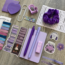 Bookish Lover Basic Bundle Lila