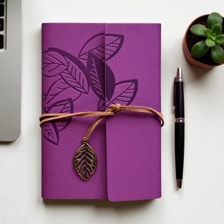 Vintage Faux Leather A5 Notebook purple bookishlover.ch Basel Switzerland