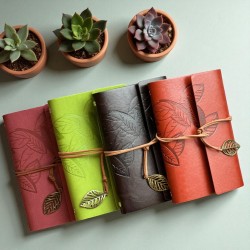 Vintage Faux Leather A5 Notebook burgundy bookishlover.ch Basel Switzerland